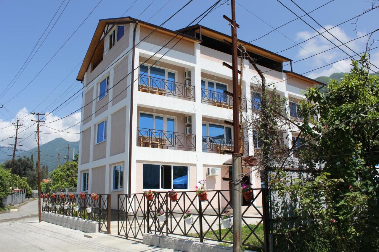 Guest House Zvanba Gagra Exteriér fotografie
