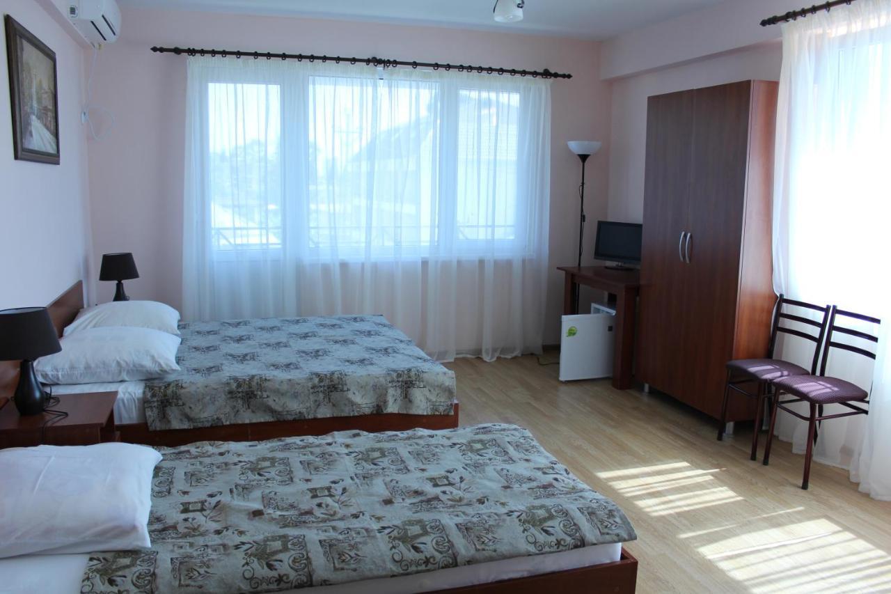Guest House Zvanba Gagra Exteriér fotografie